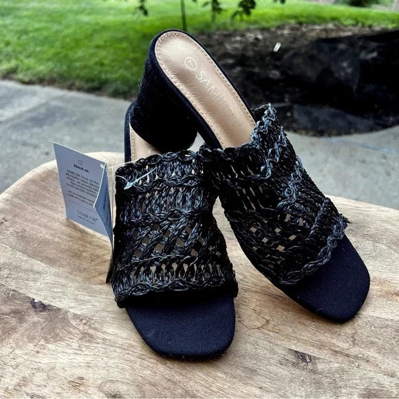 NWT Size 7 slides black - Picture 1 of 4